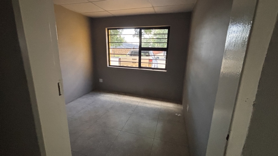 To Let Commercial Property for Rent in Oos Einde Free State